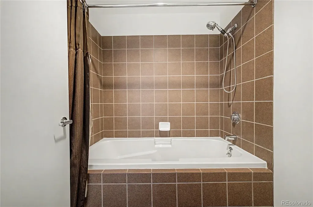 275 S Harrison Street Denver CO 80209