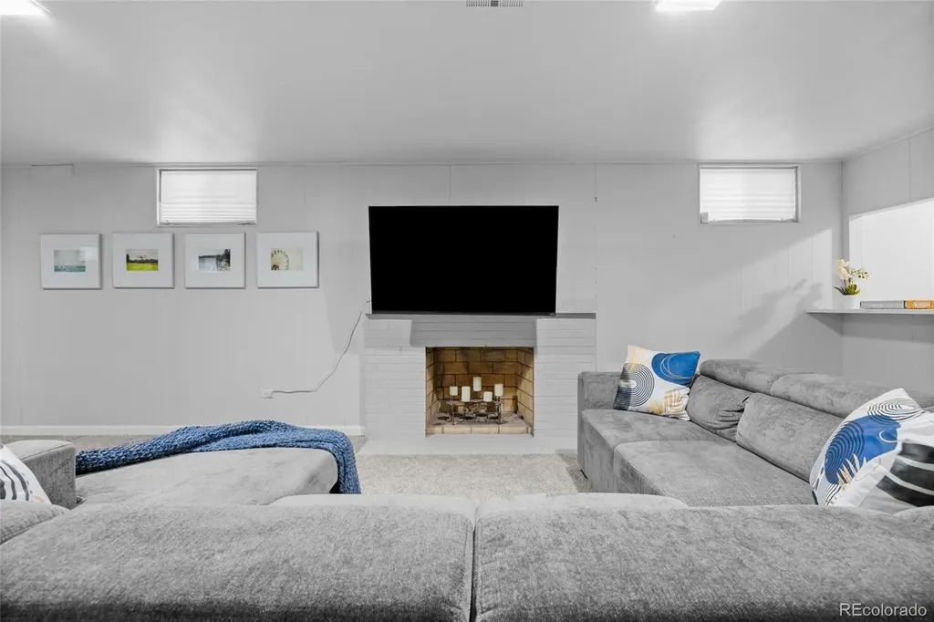 3941 S Hillcrest Drive Denver CO 80237