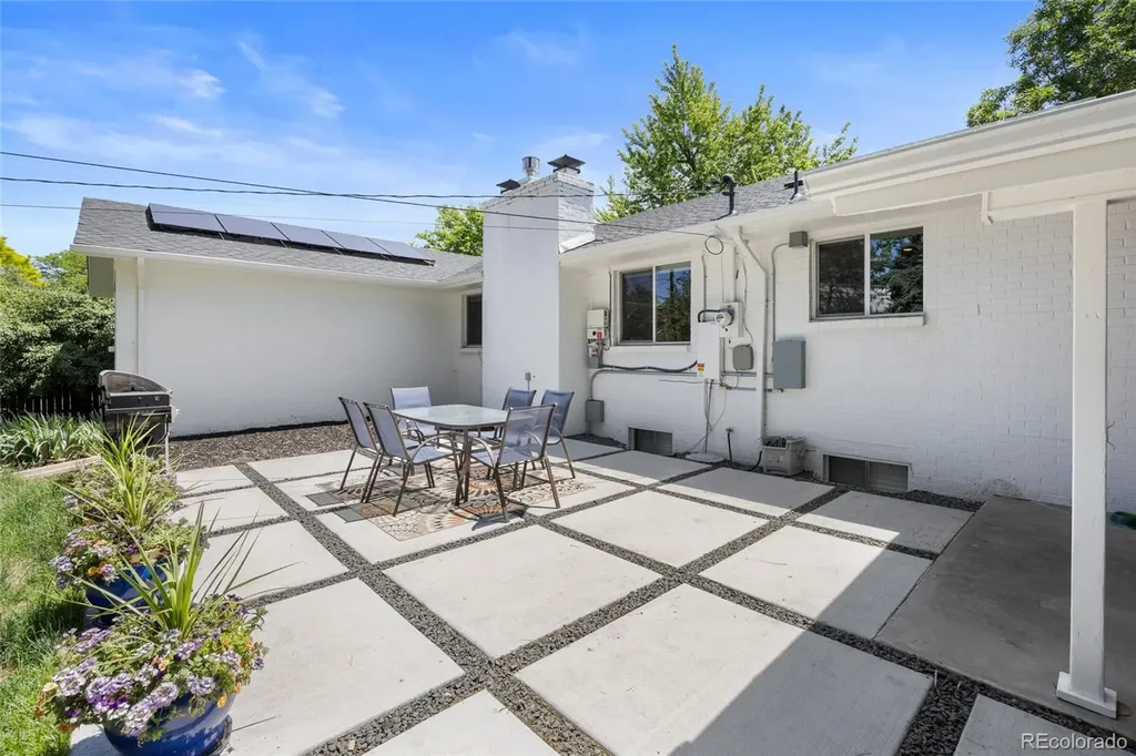3941 S Hillcrest Drive Denver CO 80237