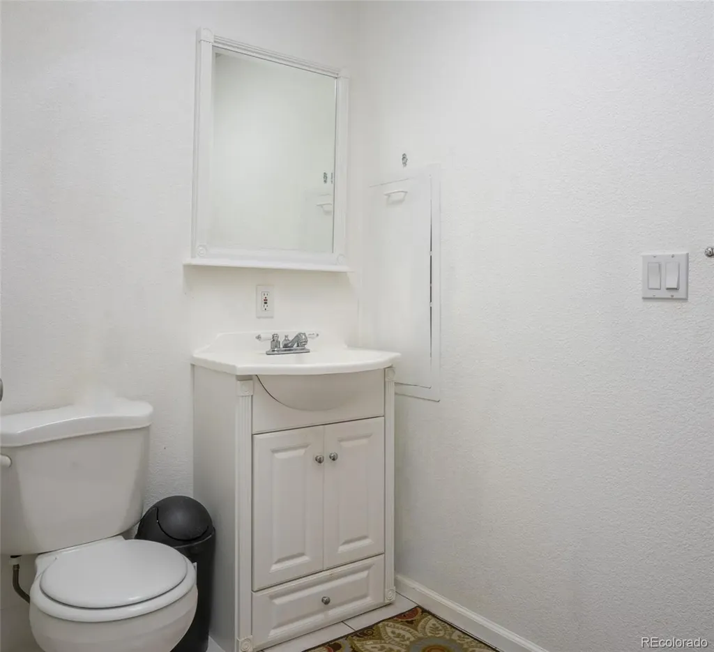 19542 E 19th Place Aurora CO 80011