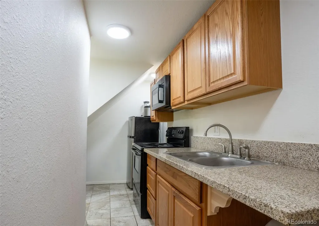 19542 E 19th Place Aurora CO 80011