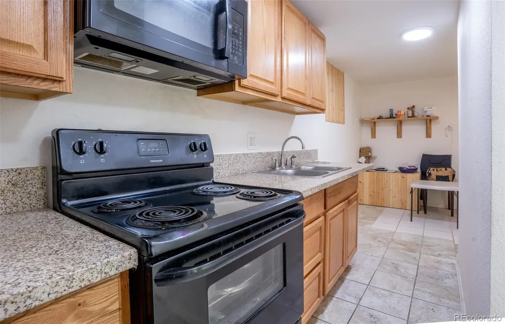 19542 E 19th Place Aurora CO 80011