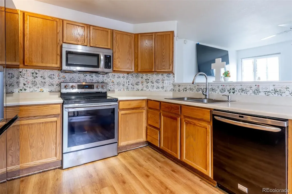 19542 E 19th Place Aurora CO 80011