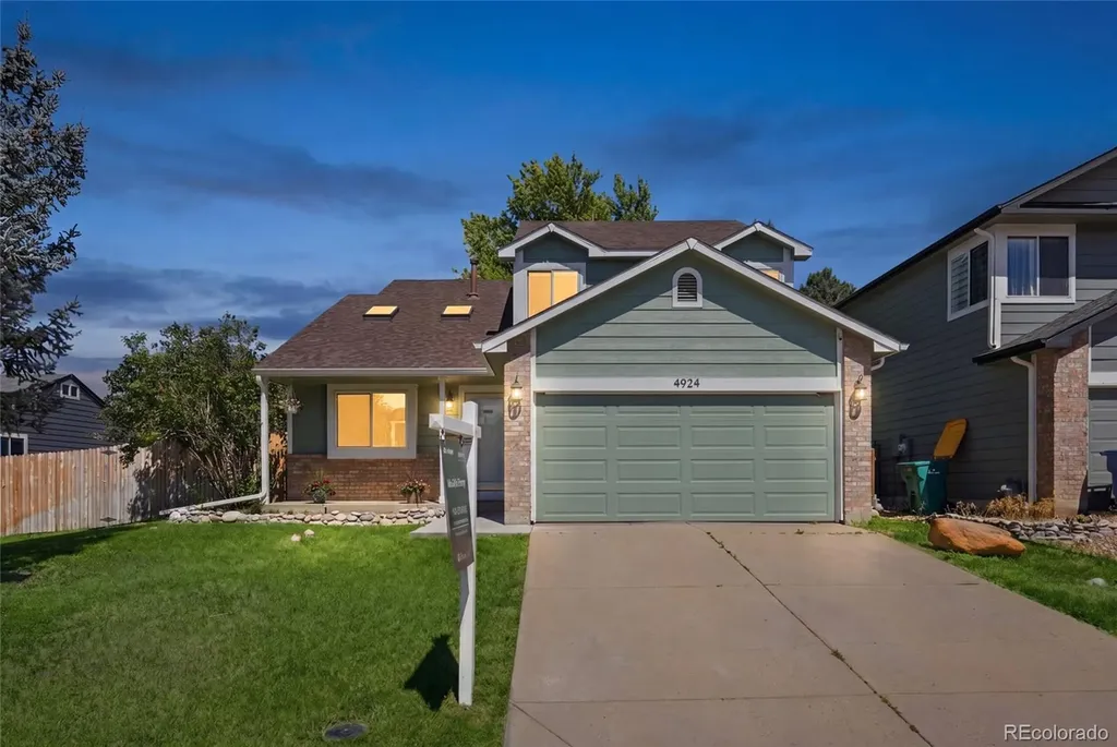 4924 S Dunkirk Way Centennial CO 80015