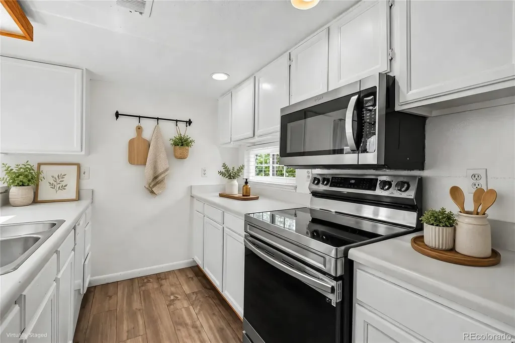 6880 Zenobia Circle Westminster CO 80030