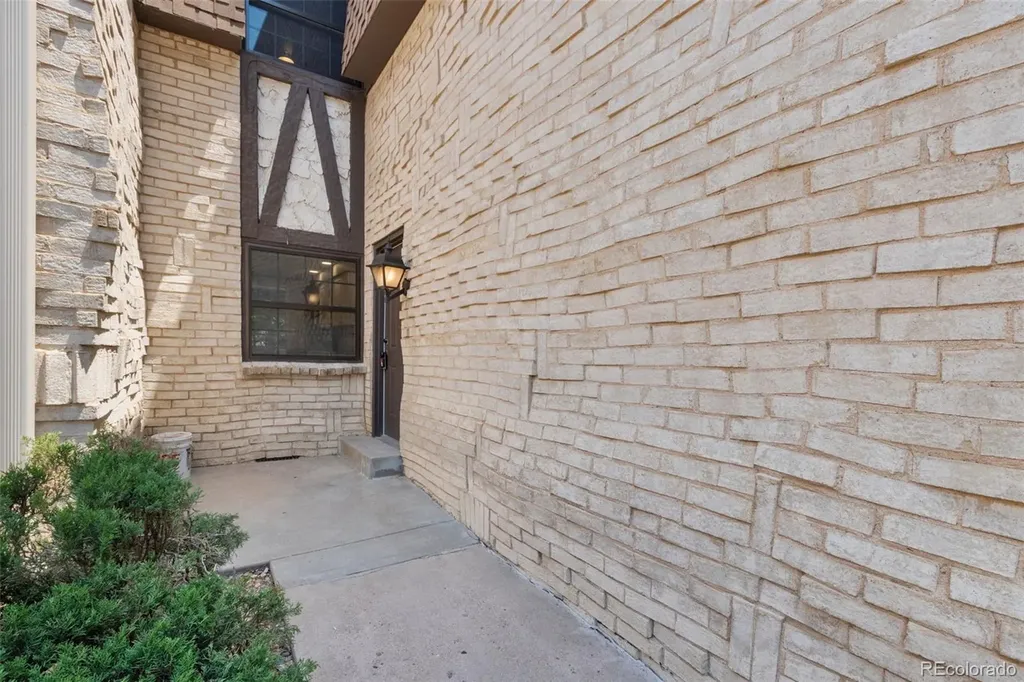 4250 S Olive Street Denver CO 80237