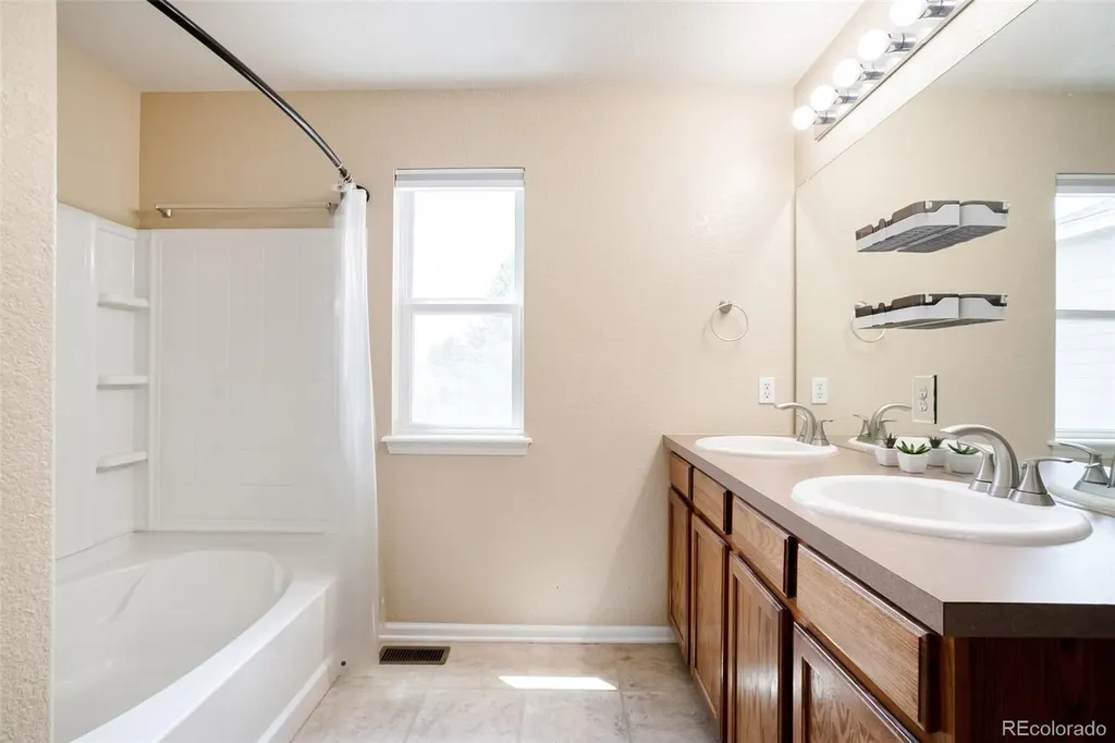 23872 E Alabama Drive Aurora CO 80018