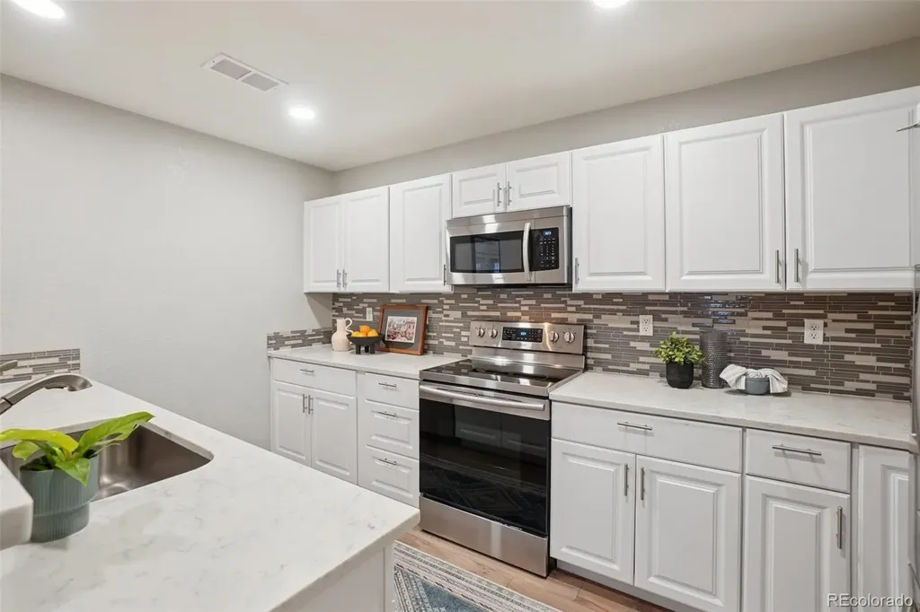 4271 S Blackhawk Circle Aurora CO 80014