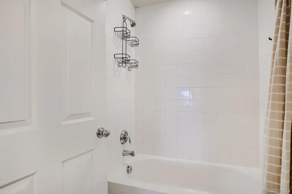 23588 E Ida Drive Aurora CO 80016