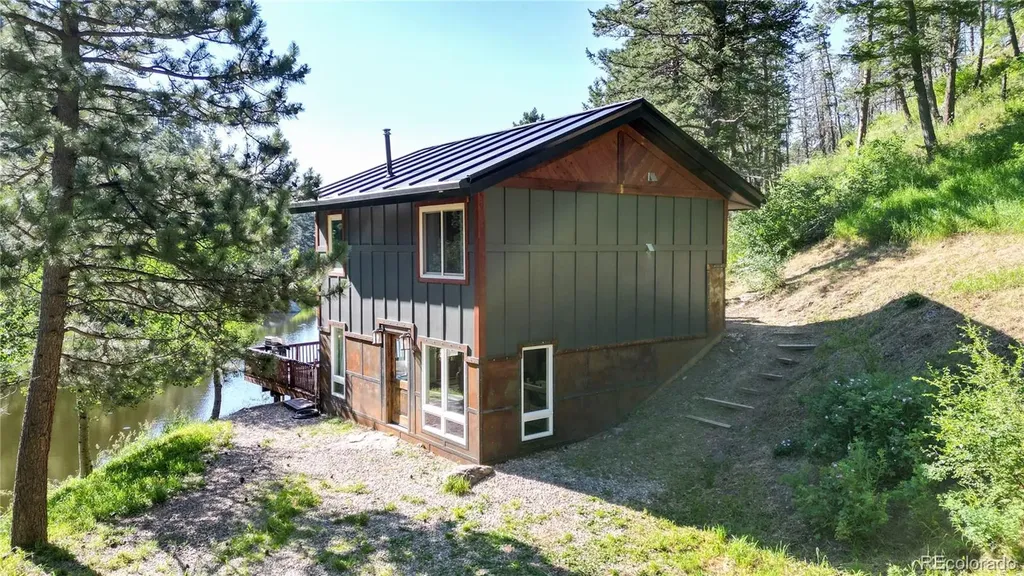1268 Spring Valley Road Bellvue CO 80512