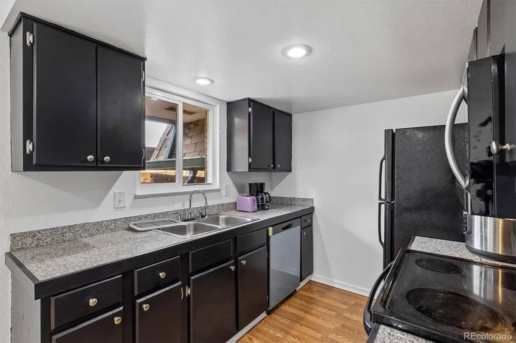 7711 W Glasgow Place Littleton CO 80128