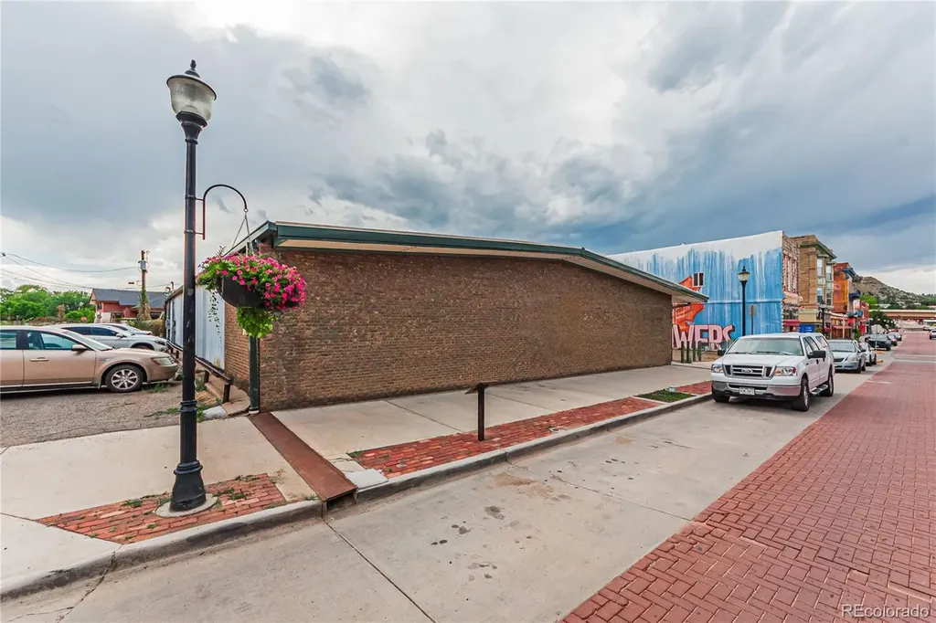 323 N Commercial Street Trinidad CO 81082