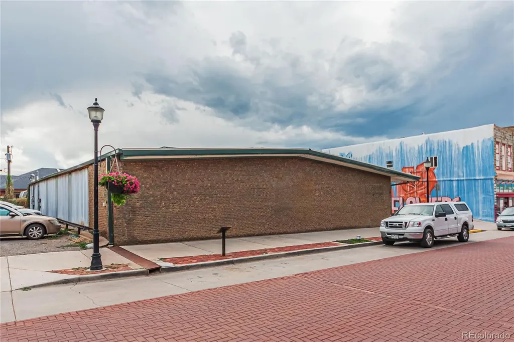 323 N Commercial Street Trinidad CO 81082