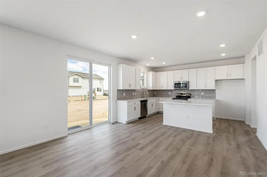 47399 Magnolia Avenue Bennett CO 80102