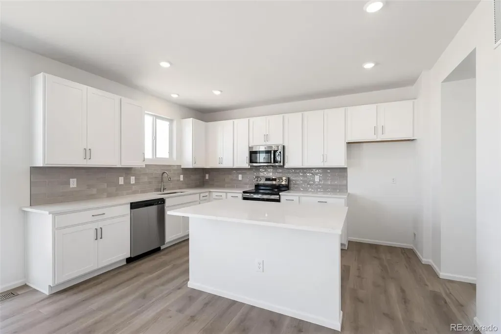 47399 Magnolia Avenue Bennett CO 80102