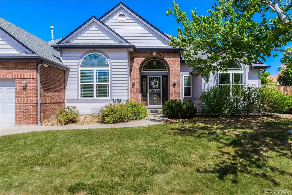 7282 S Acoma Street S Littleton CO 80120