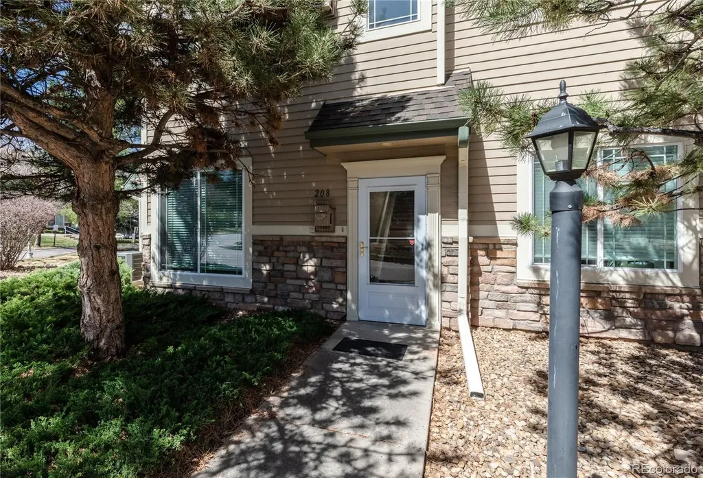 8338 S Independence Circle Littleton CO 80128