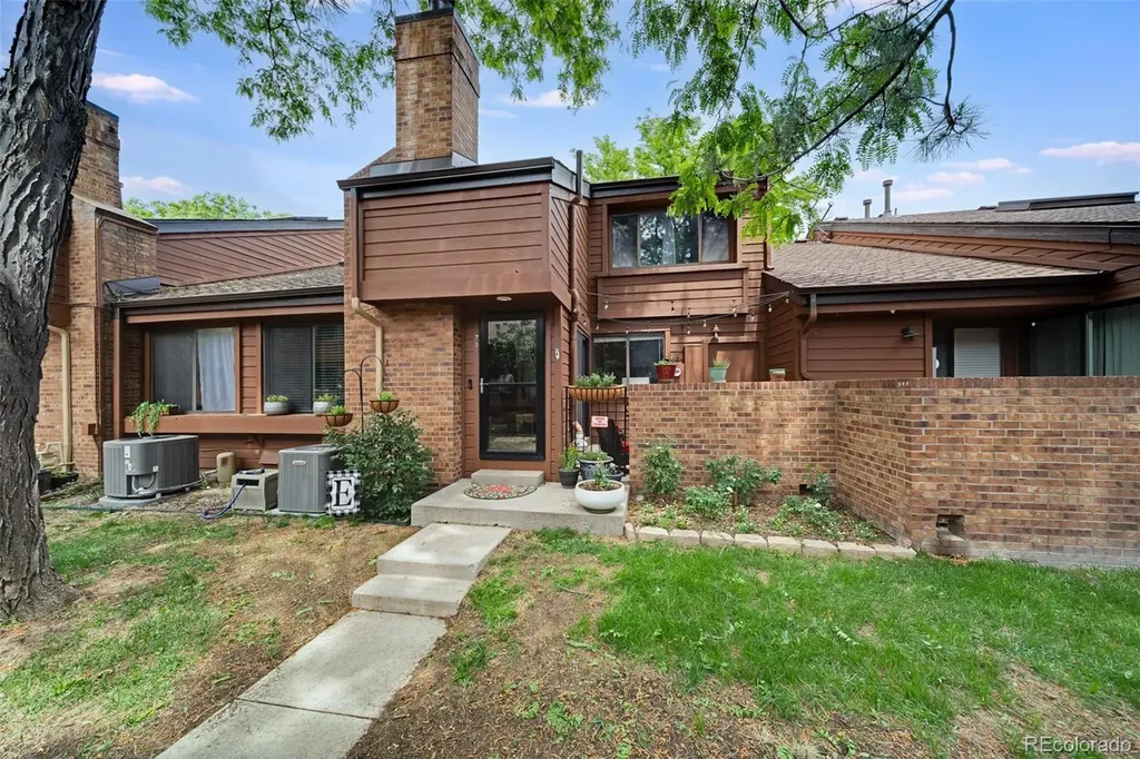 2685 S Dayton Way Denver CO 80231
