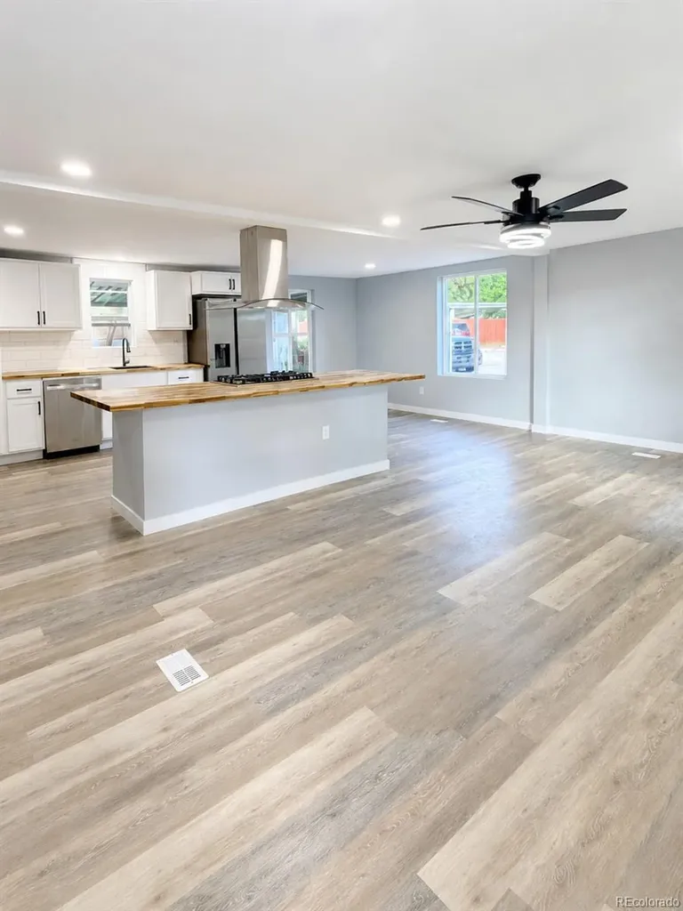 4825 Astrozon Boulevard Colorado Springs CO 80916