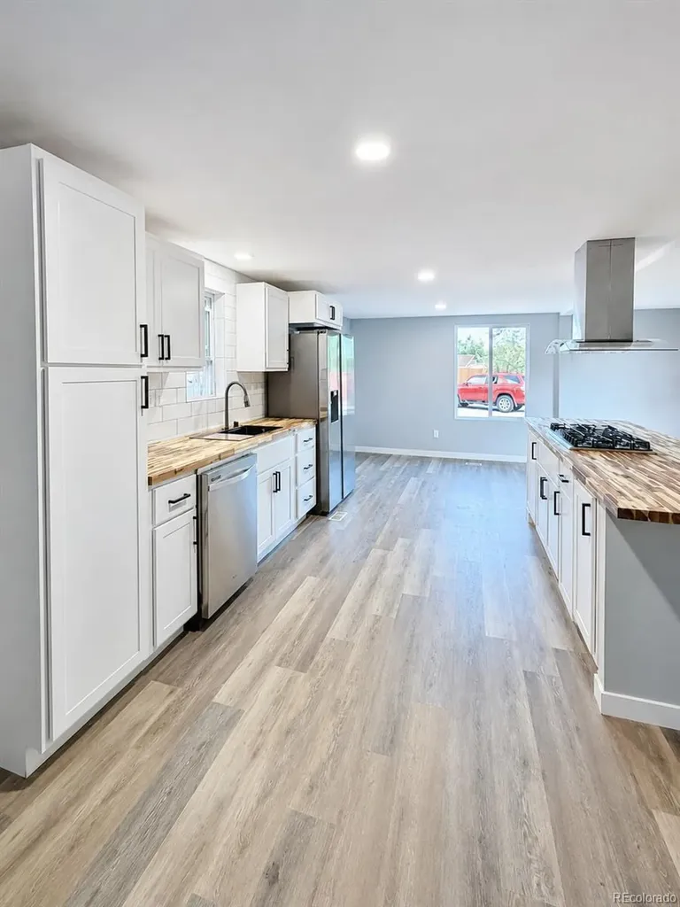 4825 Astrozon Boulevard Colorado Springs CO 80916
