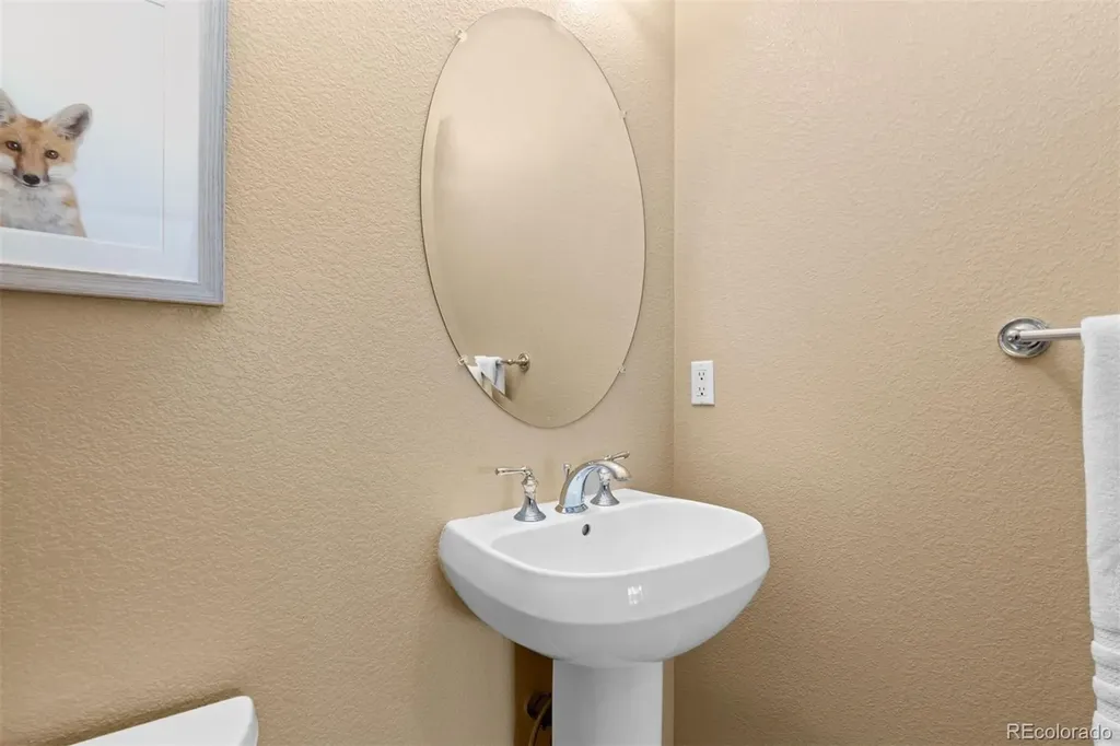 3860 Fairbrook Point Highlands Ranch CO 80130