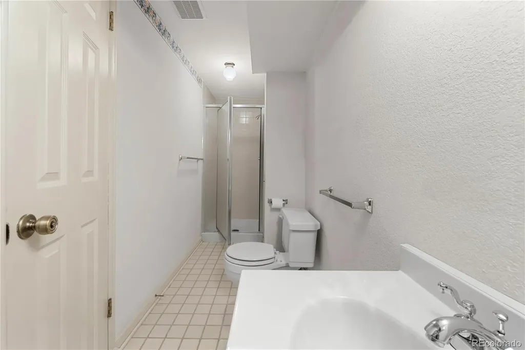 1417 W Lake Court Littleton CO 80120