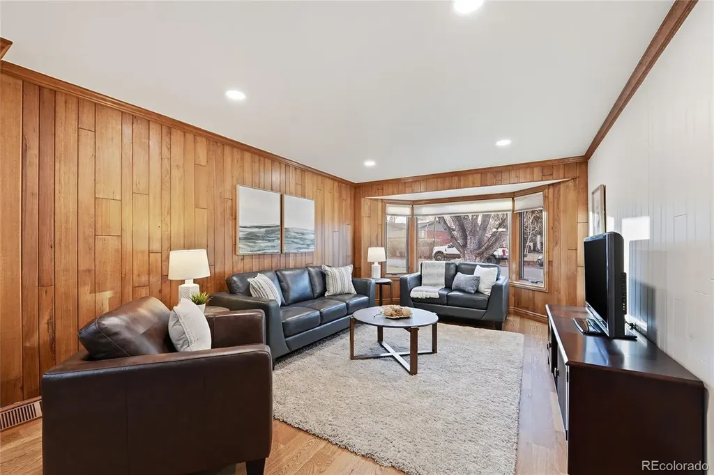 730 Crescent Lane Lakewood CO 80214
