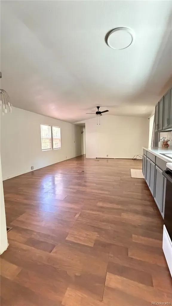 1095 Western Drive Colorado Springs CO 80915