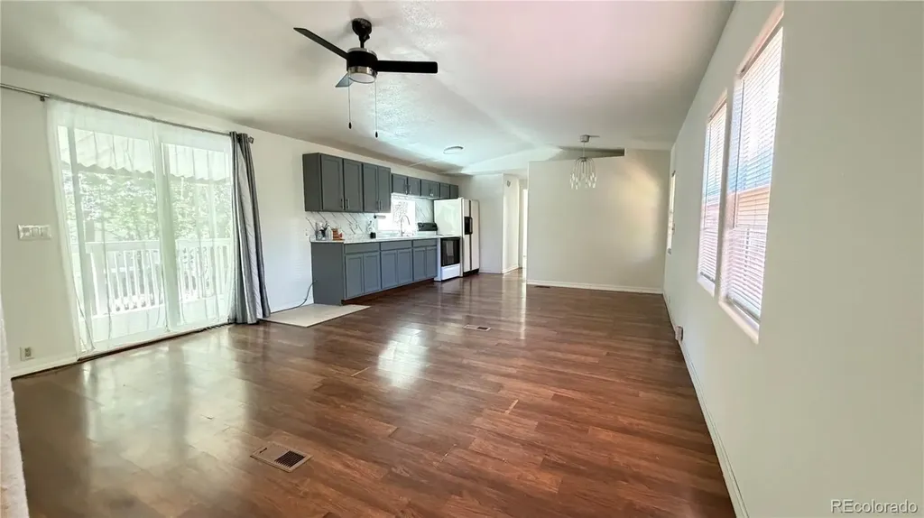 1095 Western Drive Colorado Springs CO 80915