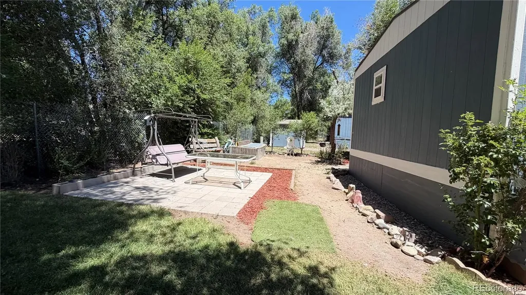 1095 Western Drive Colorado Springs CO 80915