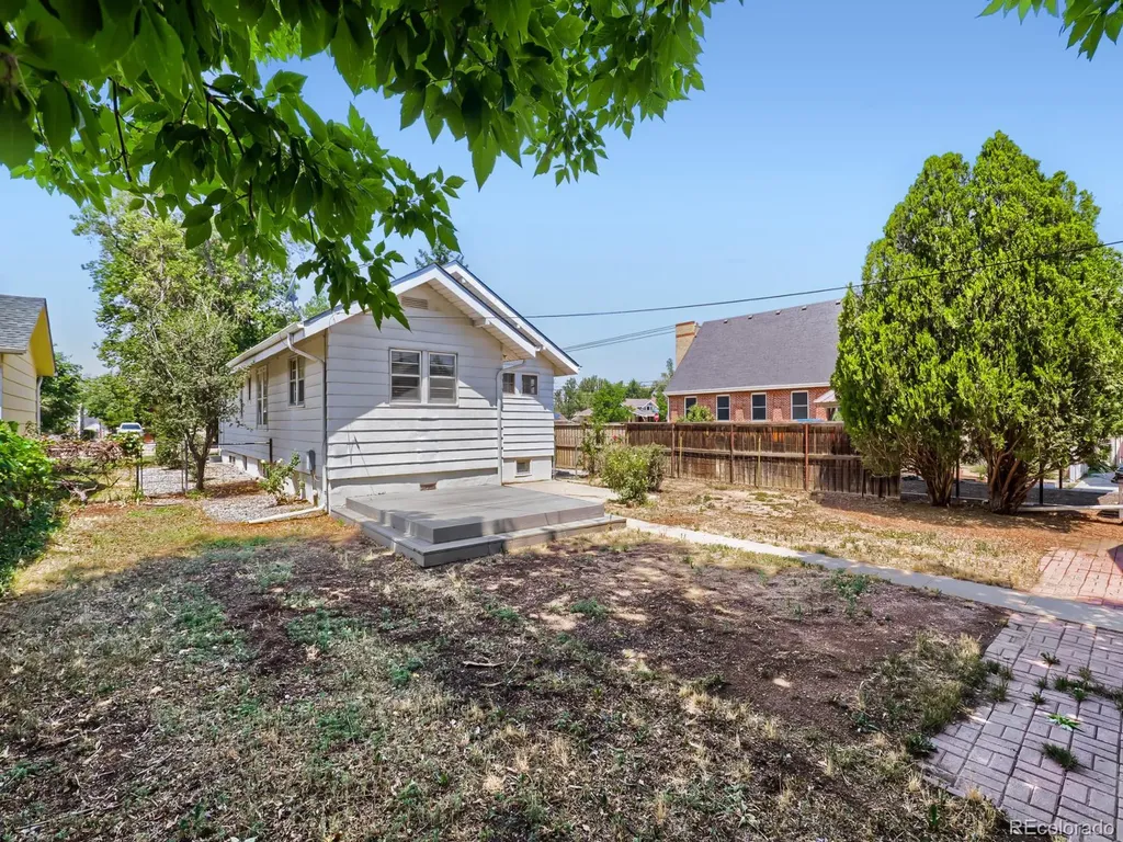 114 S 5th Avenue Brighton CO 80601