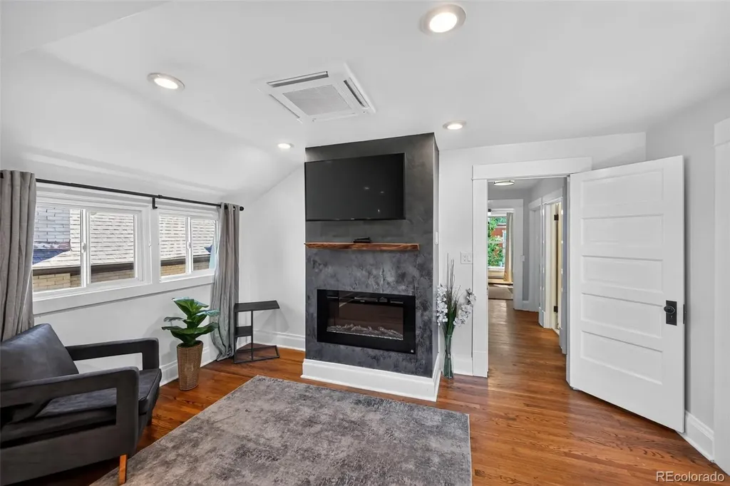 2551 W 34th Avenue Denver CO 80211