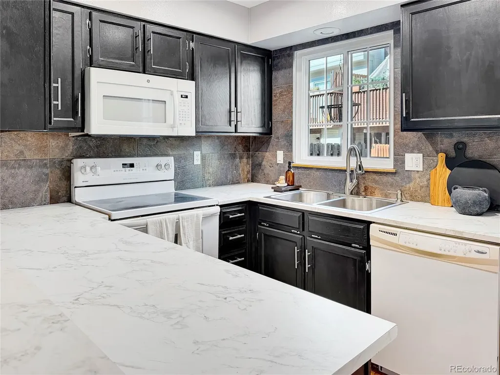 9978 W Cornell Place Lakewood CO 80227