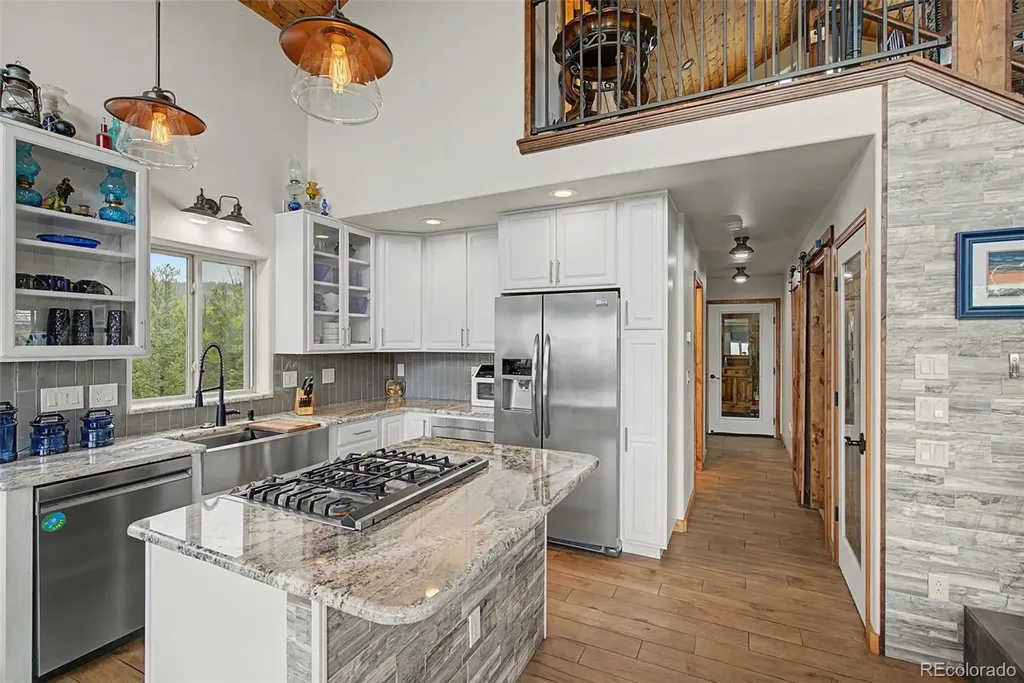 621 School House Hill Victor CO 80860
