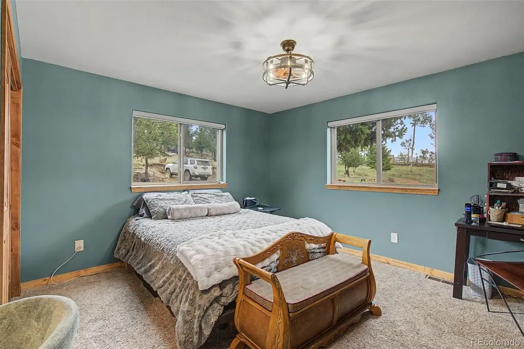 621 School House Hill Victor CO 80860