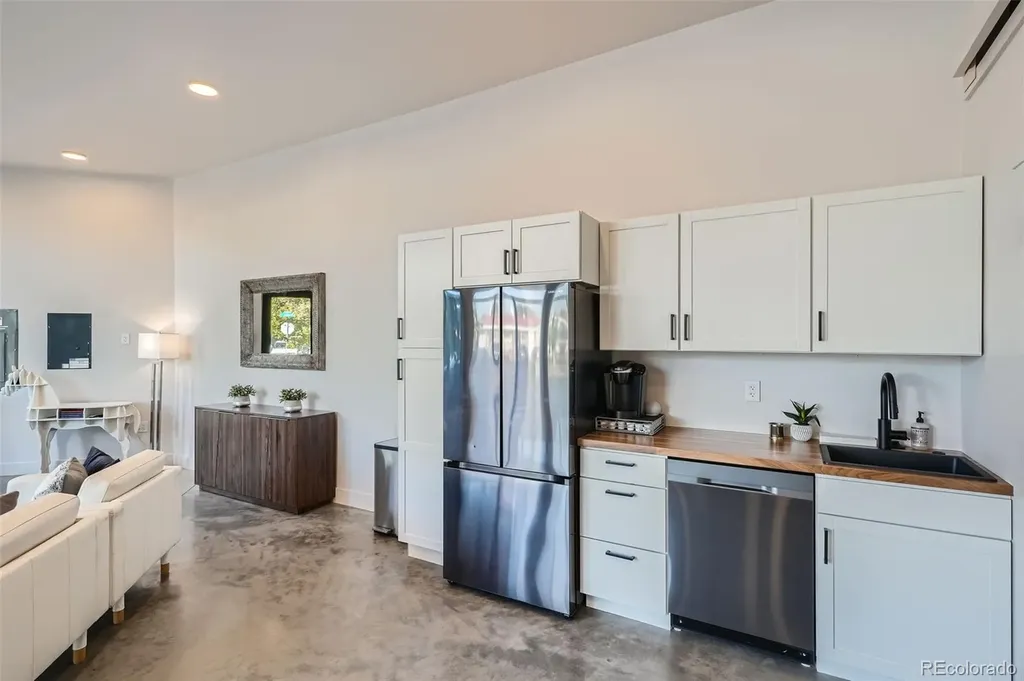 3335 N Downing Street Denver CO 80205