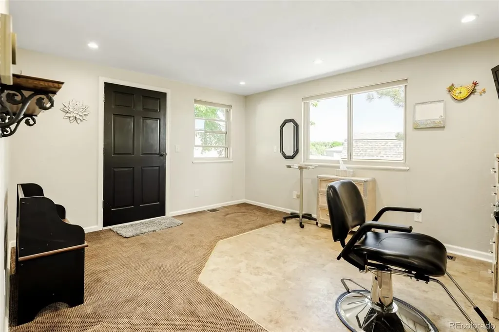 8475 W Fairview Avenue Littleton CO 80128