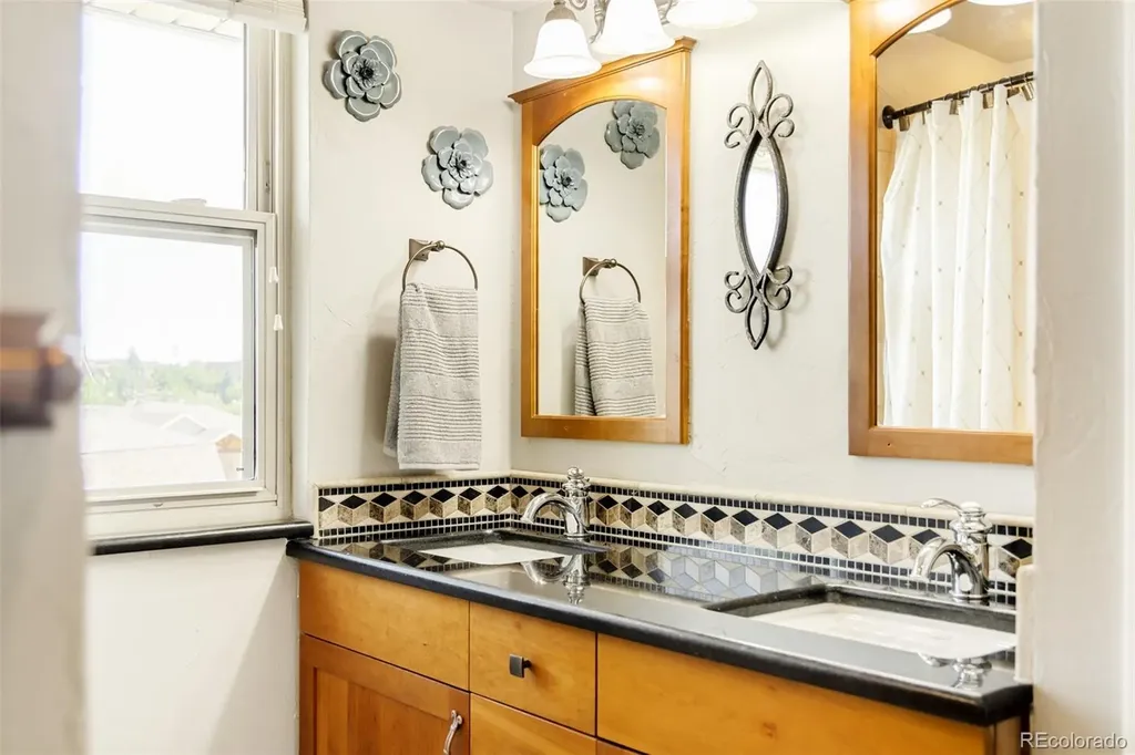 8475 W Fairview Avenue Littleton CO 80128