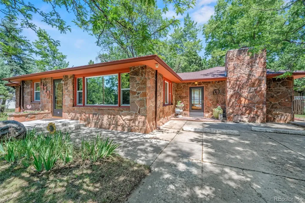 1420 Cherryvale Road Boulder CO 80303