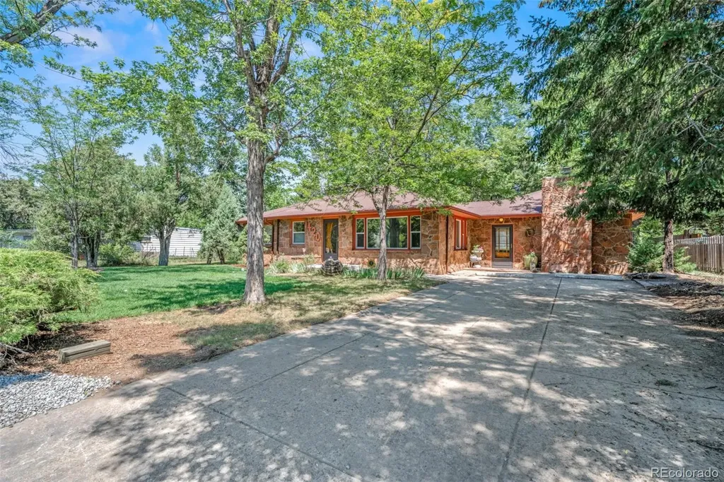 1420 Cherryvale Road Boulder CO 80303