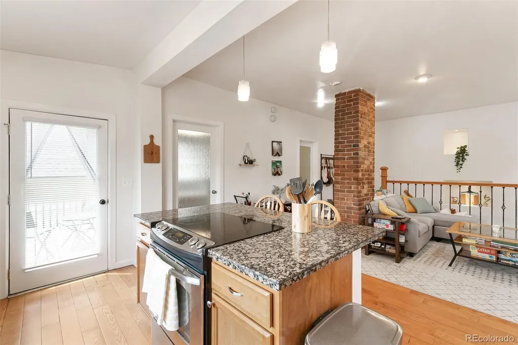 208 S Lincoln Street Denver CO 80209