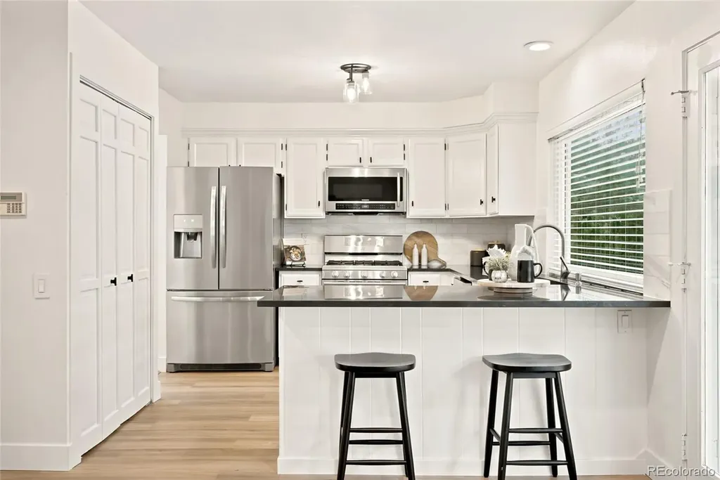 7572 S Rosemary Circle Englewood CO 80112