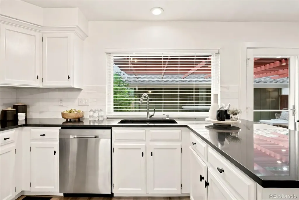 7572 S Rosemary Circle Englewood CO 80112