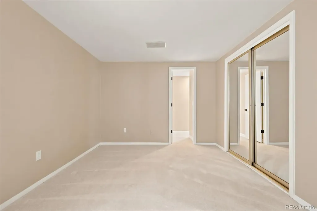 7572 S Rosemary Circle Englewood CO 80112