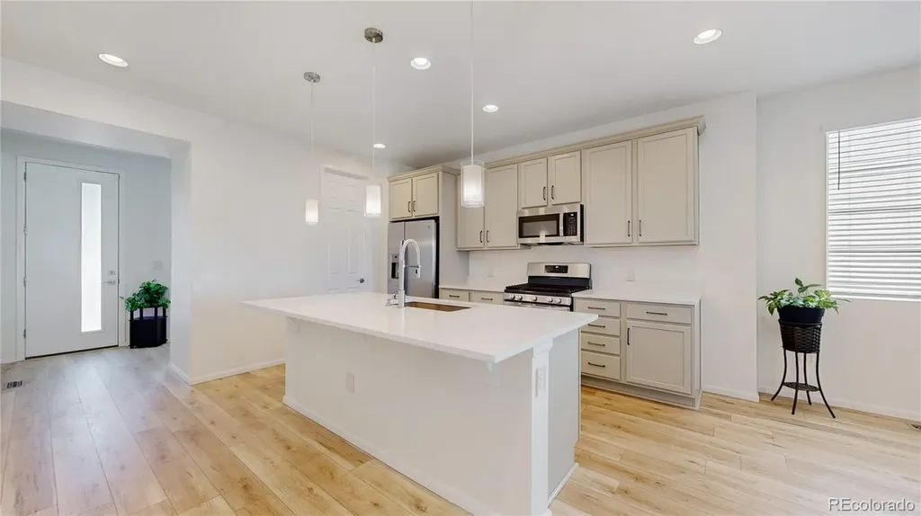 26 S Undergrove Street Aurora CO 80018
