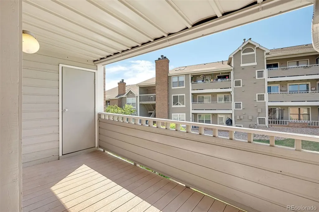 12043 W Cross Drive Littleton CO 80127