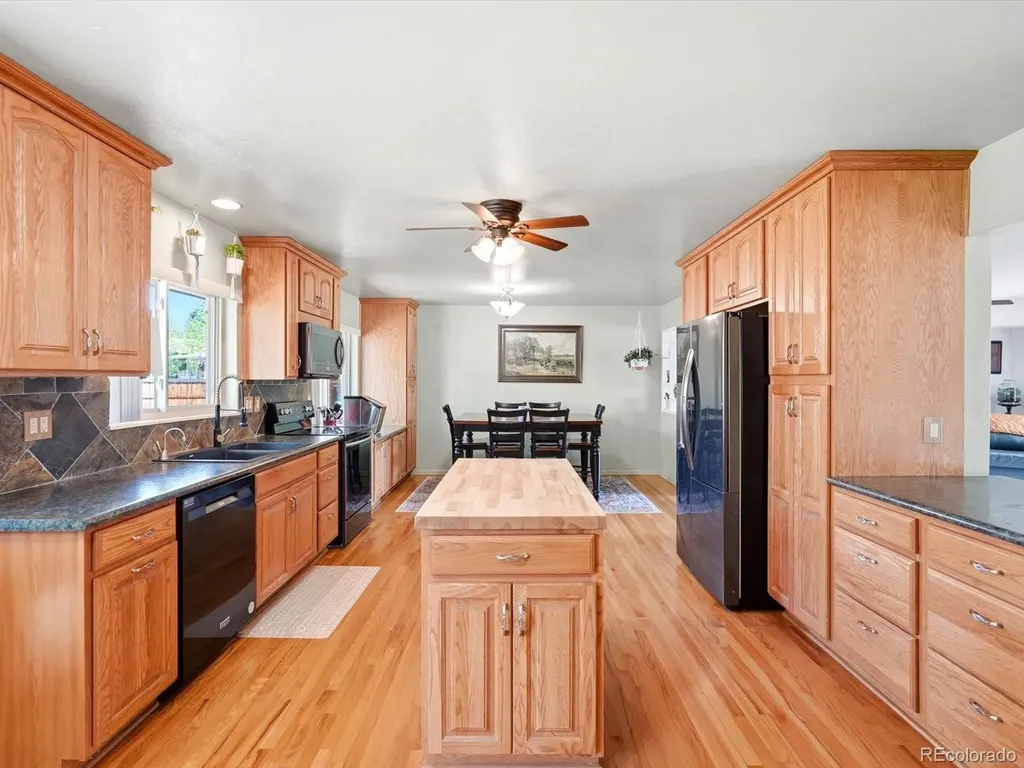 1947 S Xenon Street Lakewood CO 80228