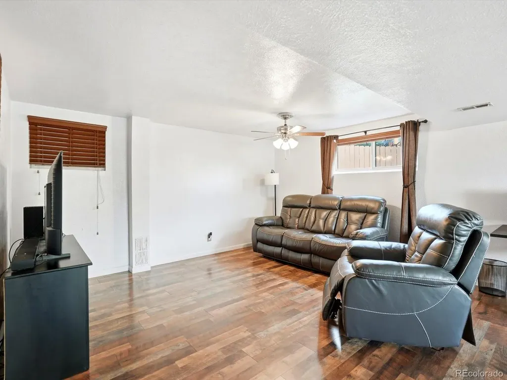 1947 S Xenon Street Lakewood CO 80228