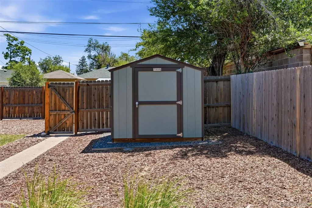 3710 N Madison Street Denver CO 80205