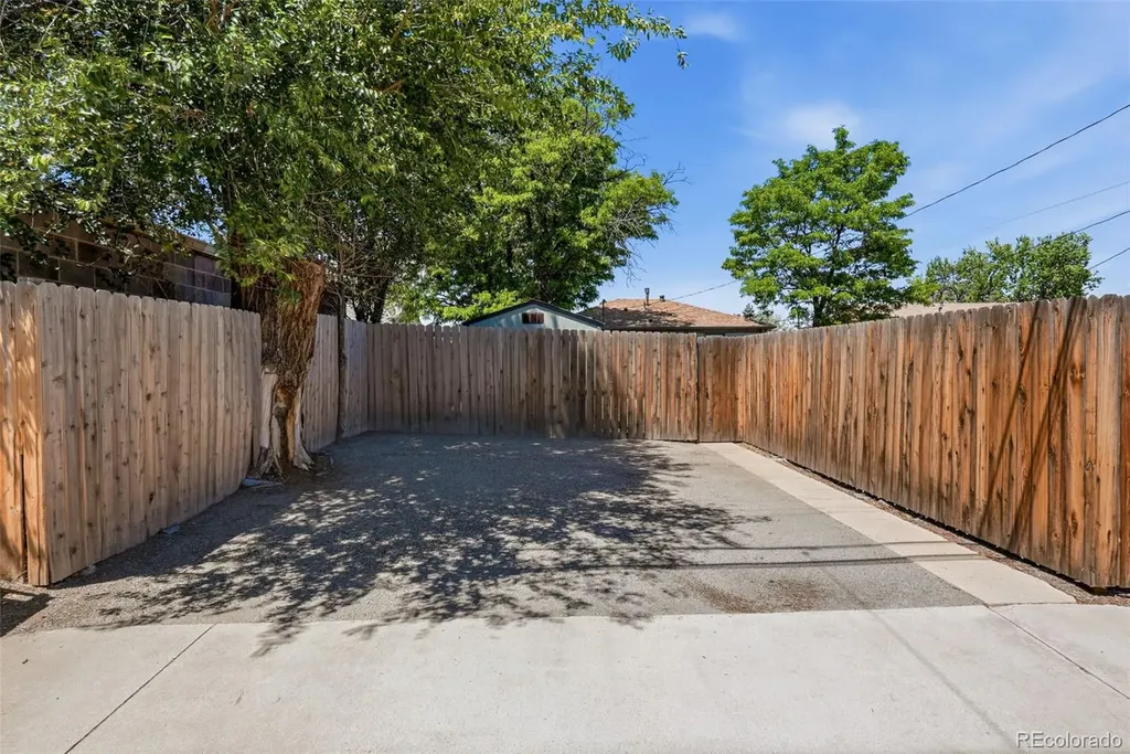 3710 N Madison Street Denver CO 80205